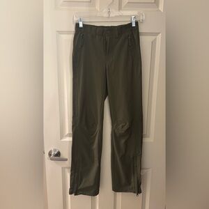 TNA Action Aritzia Hike Pants, Green, Size 0